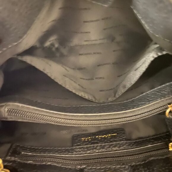 Michael Kors Black Leather crossbody bag EUC - Picture 12 of 13